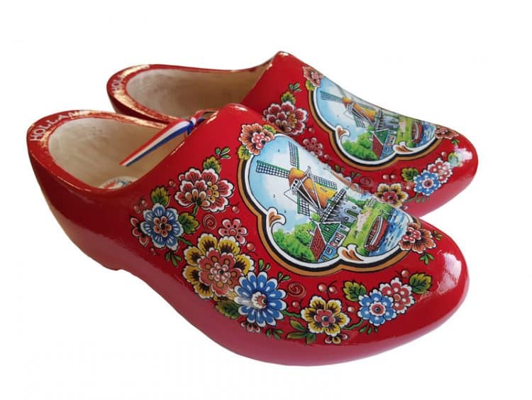 Red Flower clogs